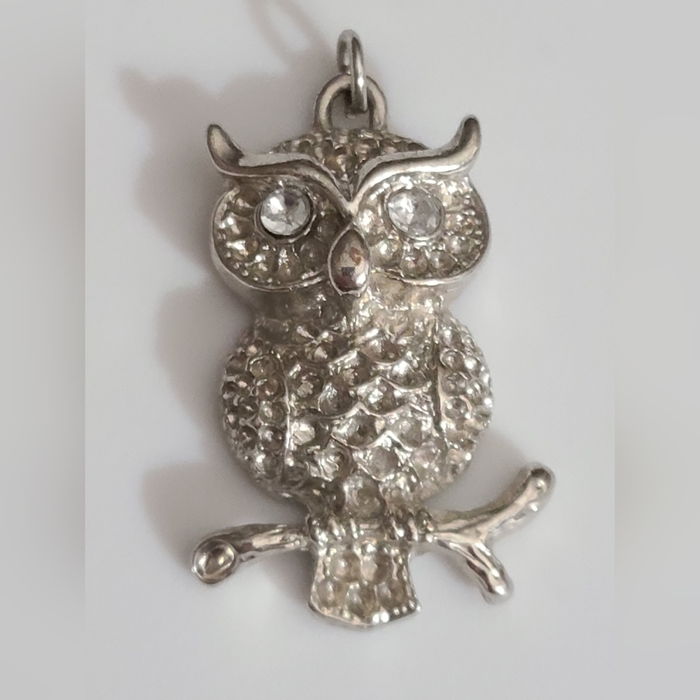 Vintage y2k owl necklace pendant Rhinestone eyes silver tone
